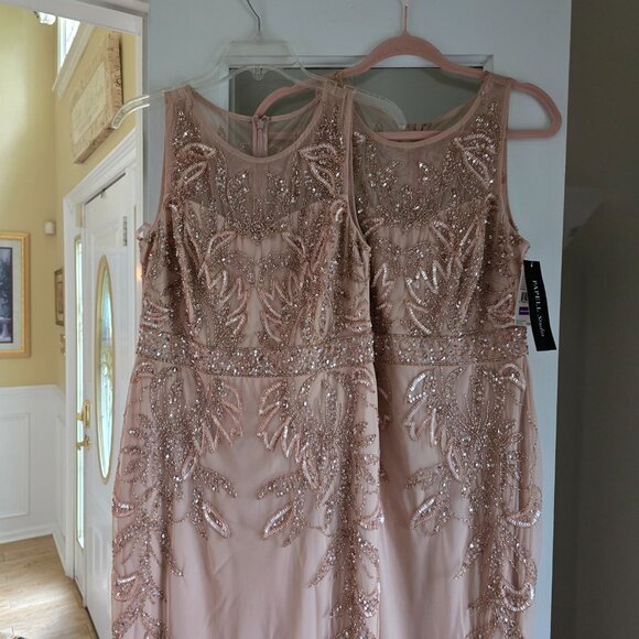 Adrianna Papell - Picture 6 of 10